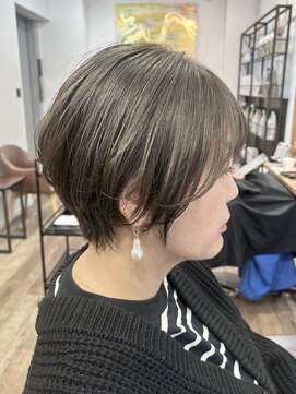 ハーツ(Heart's) 白髪ぼかし×ひし形ショート