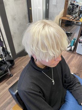 ラル(Lull) ホワイトカラー×メンズマッシュ/アルカリ酸熱トリートメント