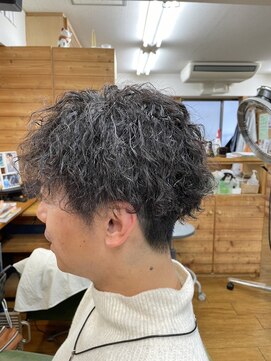 ヘアアンドエステキャロット メンズパーマ