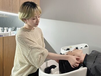 シャウルデッサントウキョウ 表参道(CHARLES DESSIN Tokyo)の写真/首や肩までの改善SPA*頭皮の疲れもスッキリ♪フェイスラインまでキュッと引き上げ◎[表参道駅/髪質改善]