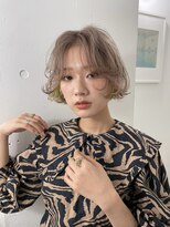 レコ 渋谷(LECO) ペールベージュとレモンイエローのインナーカラーハイトーンボブ