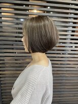 ユアーズ 四街道店(HAIR&NAIL YOURS)&nbsp;大人かわいい丸みショートボブハーフハイライト