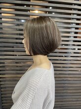 ユアーズ 四街道店(HAIR&NAIL YOURS) 大人かわいい丸みショートボブハーフハイライト