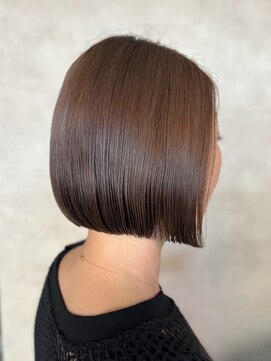 エンクス(enx) 透明感抜群！アッシュカラーほ前下がりボブ