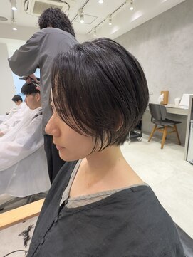 ビブ(VIV) 20代30代40代大人美人丸みショートボブハンサムショートヘア川崎