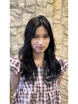 シャル 町田(shalu) 黒髪ロング × layer cut