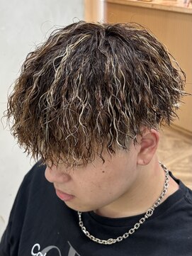 ボンドストーリールミエール(Bond Story lumiere) 名古屋/メンズカット/メンズパーマ/眉毛/ツイストスパイラル