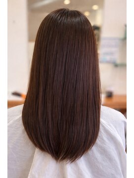 ミルキィ 五条店 ショート/ベージュ/ブラウン/50代/40代/うねり/ボブ/細毛/広がり