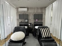 トーン(TONE)の雰囲気（フルフラットなシャンプー台で至福の時間を☆）