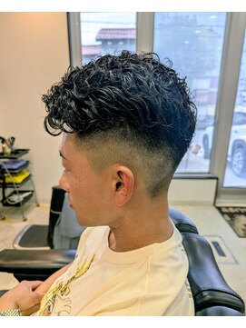 カオル(KAORU) スキンフェード×リバースパーマ