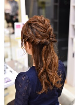 アイコニック 日進梅森台店(ICONIQ) アイコニック日進梅森台★杉山正克★大人ハーフアップ