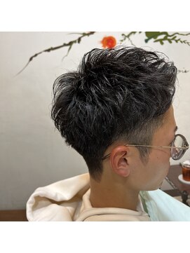 カットスタジオ141 清潔感満点ショート