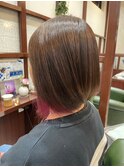 レッド×ブラウンインナーカラーミディアムボブスタイル