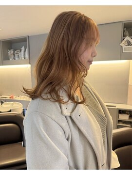 ニコフクオカヘアーメイク(NIKO Fukuoka Hair Make) 黒髪から1ブリーチでつくるミルクティーベージュ/柔らかベージュ