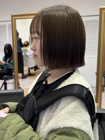 サーカス 町田(circus)&nbsp;透明感オリーブカラー×大人切りっぱなしボブ