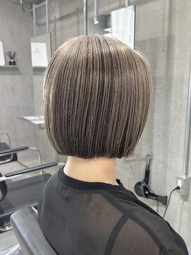 ラック 表参道(LUCK) ミニボブ/アンブレラカラー/ミルクティー/くすみベージュ/表参道