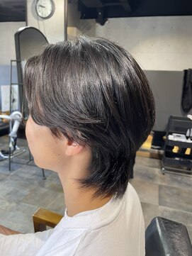 フィール ヘアー(feel hair) 襟足長めのセンターパート