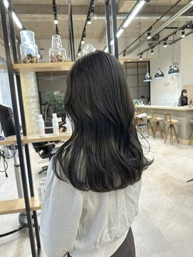 エレン 新百合ヶ丘店(ELEN) 透明感のあるオリーブグレージュ