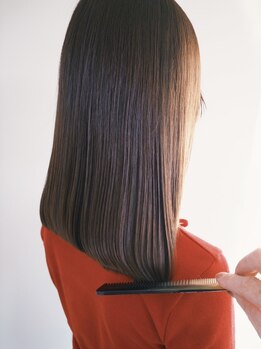 コクア(Kokua)の写真/美しいスタイルはキレイな髪から。豊富なトリートメントメニューで乾燥とは無縁の髪本来のうる艶髪に♪