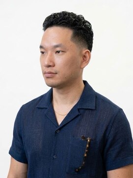 ワンワンオー バーバーショップ 博多店(@110 BARBER SHOP) メンズカット/フェード/濡れパン/バーバー/理容/博多/天神/眉毛