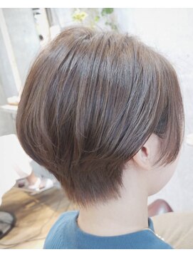 ロダット 横浜(LODAT by little) 襟足すっきりハンサムショート【LODAT横浜】