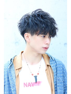 ネイビー(NAVY) 前下がり　スパイラル　刈り上げ　モテ髪　黒髪マッシュ