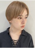 マッシュショート　前髪あり　丸み　ショートカット　青山