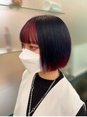 切りっぱなしインナーカラーボブ◎チェリーレッド×ネイビー