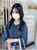 ナチュラルなリラックスセミロングスタイル
