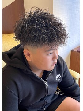 フォーコーナーズカットショップフェイビーズ 名古屋西(FourCornersCutShop favey's) ツイストスパイラルパーマ