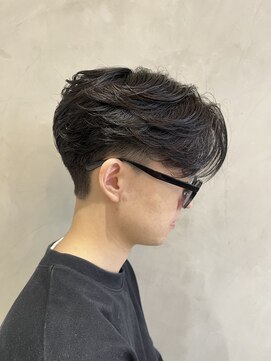 ニコ トウキョウ ヨコハマ(nico) センターパート/ニュアンスパーマ/カルマパーマ/メンズヘア