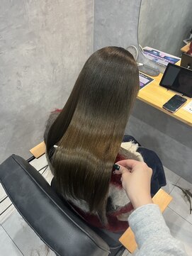 リル(LiLu) 大人可愛い艶髪☆オリーブベージュ