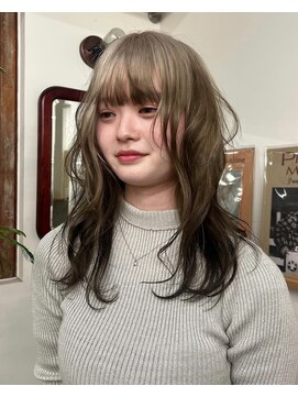 トナリ(tonari) ルーツカラー　ホワイト×ベージュ