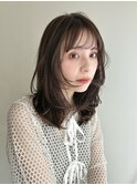 ミディアムレイヤー　顔周りレイヤー　ミディアムレイヤー