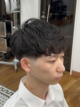 ザデイトウキョウ 表参道 青山(THE DAY TOKYO) MEN'S HAIR/テーパーフェード/ニュアンスパーマ/表参道駅