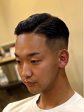 ジェイソン(JASON) ◆大人ツヤフェード×クラシックライン◆