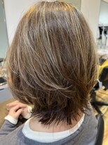 シーズンズ(SEASONS)&nbsp;【白髪を生かして明るく！】SEASONS の白髪ブレンドハイライト