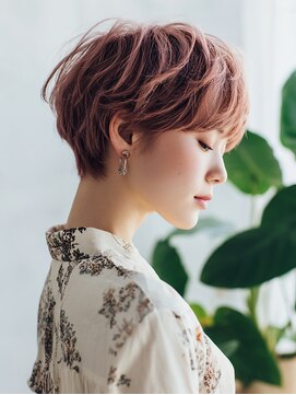 バイエイト(X８) 横から見てもかわいいショートスタイル