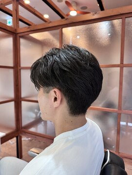 ラウハ 海浜幕張(RAUHA) MEN’S/リバースセンターパート/ニュアンスパーマ/海浜幕張
