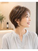 40代50代小顔見えひし形ショートレイヤー艶ハイライト