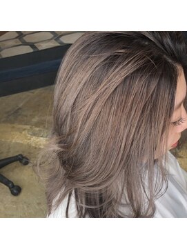 モーブ(MAUVE) 西海岸系ナチュラルグラデーション