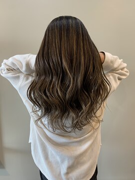 カドル(cuddle) ハイライトロングヘア