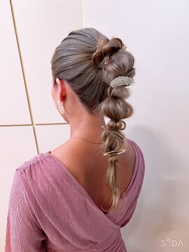 ヘアメイク ジェイエム ポニおろし