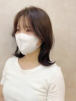 韓国ヘア　顔周りカット　シースルーバング　外ハネミディ
