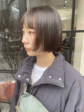 トロンヘアー(tronc hair) 収まり抜群切りっぱなしボブ