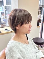 ペウル(PEWL)&nbsp;前髪＆耳掛けで柔らか可愛く！大人の上品ショート
