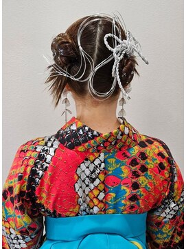 ベルグロー 北新地上通り店(BELLEGROW) ツインお団子カチモリ風ヘア