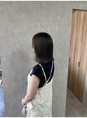 オリーブベージュ