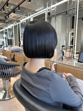 ロンドルピナス 小倉(Lond Lupinus) ミディアムヘア暗めカラー/デザインカラー/フェイスフレーミング