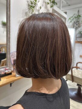 コンフィープラス(comfy plus) 艶々ダークブラウンに毛先カールで大人ガーリー！